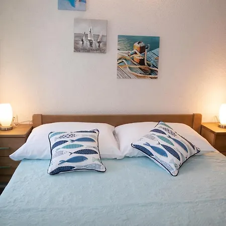 Cozy Studio In Rovinj Old Town Appartamento